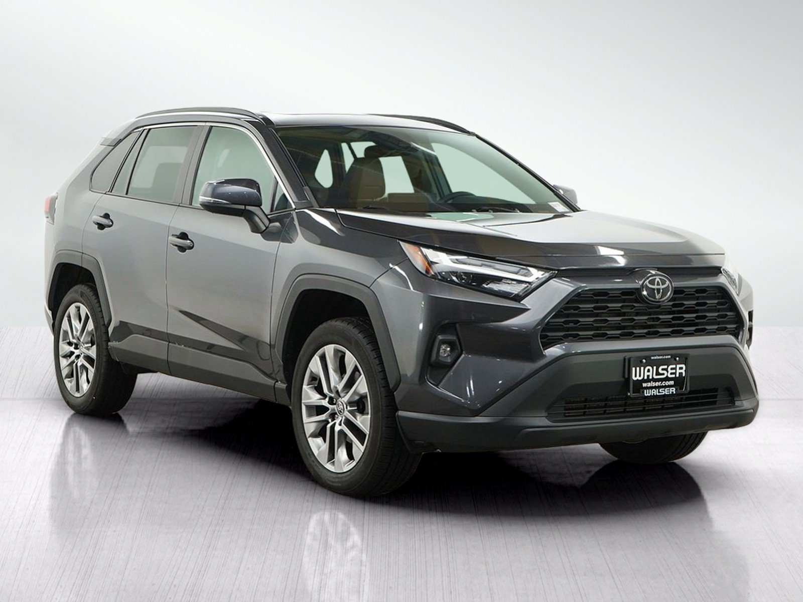 Used 2023 Toyota RAV4 XLE Premium AWD/4WD image 7