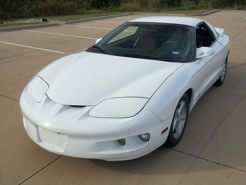 Used 1998 Pontiac Firebird Formula w/ Opt Pkg image 2
