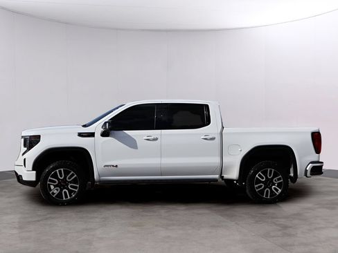 Used 2023 GMC Sierra 1500 AT4 w/ AT4 Premium Package AWD/4WD image 4