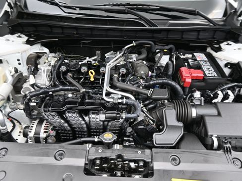 Used 2025 Nissan Altima 2.5 SV FWD image 21