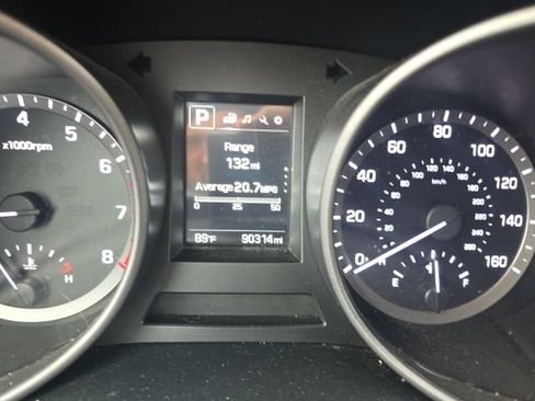 Used 2018 Hyundai Santa Fe Sport w/ 2.4L Value Package 02 AWD/4WD image 3