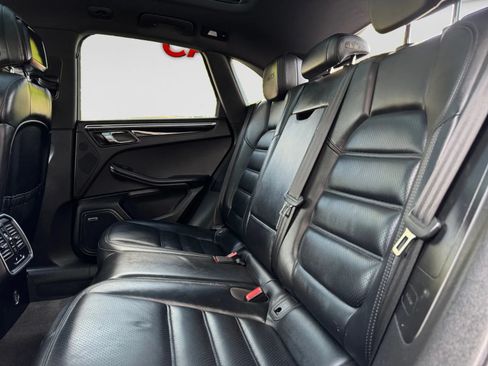 Used 2018 Porsche Macan GTS AWD/4WD image 16