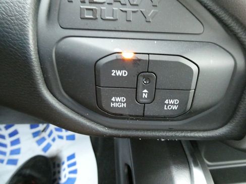 New 2026 RAM 3500 Big Horn AWD/4WD image 25