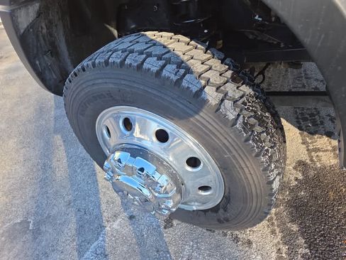 New 2026 RAM 5500 Tradesman w/ Chrome Appearance Group AWD/4WD image 23