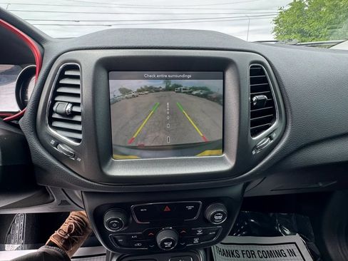 Used 2019 Jeep Compass Trailhawk AWD/4WD image 19