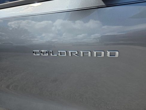 Used 2024 Chevrolet Colorado LT w/ LT Convenience Package III RWD image 4