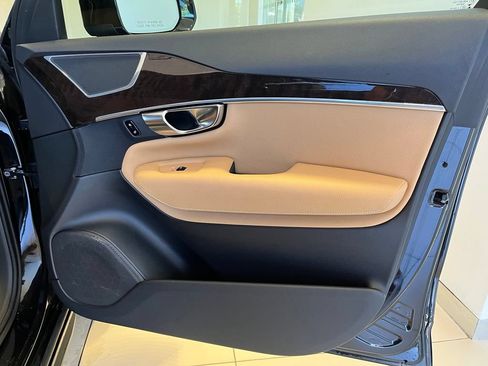 Used 2019 Volvo XC90 T6 Momentum w/ Protection Package AWD/4WD image 41