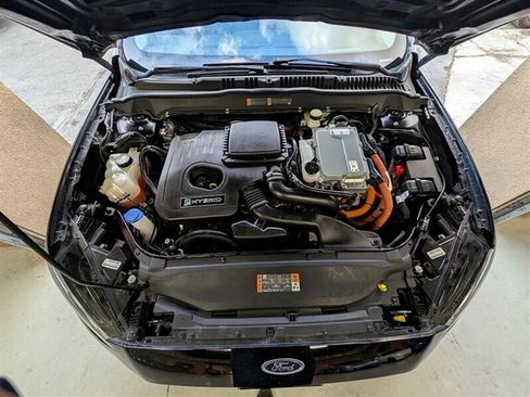 Used 2019 Ford Fusion Titanium image 17