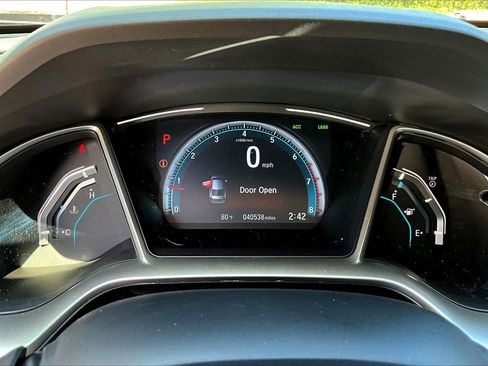 Used 2017 Honda Civic Touring image 12