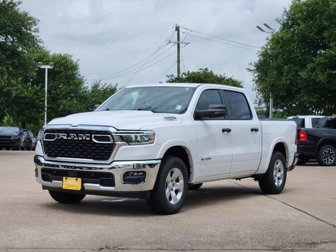 Used 2025 RAM 1500 Big Horn AWD/4WD image 3