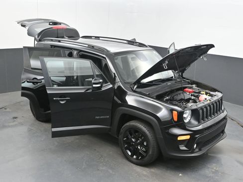 Used 2023 Jeep Renegade Altitude w/ Sun/Sound Group AWD/4WD image 41