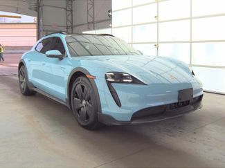 Used 2022 Porsche Taycan 4 Cross Turismo video 3