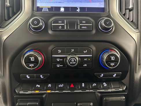 Used 2019 Chevrolet Silverado 1500 LT Trail Boss AWD/4WD image 33