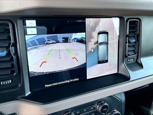 Used 2023 Ford Bronco Wildtrak AWD/4WD image 29