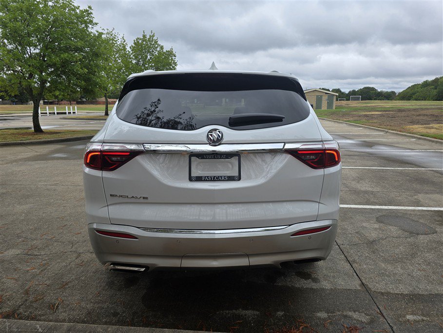 Used 2023 Buick Enclave Essence w/ Experience Buick Package FWD image 5