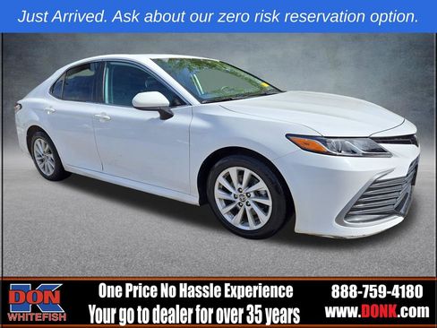 Used 2022 Toyota Camry LE FWD image 1