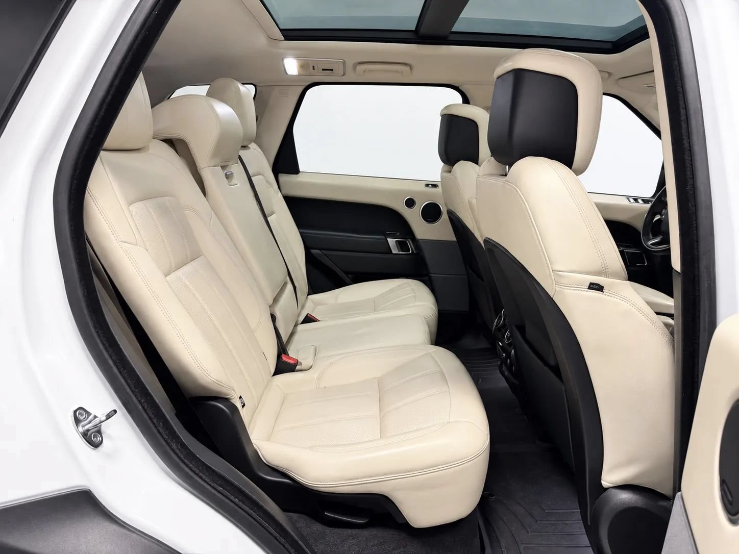 Used 2018 Land Rover Range Rover Sport Supercharged AWD/4WD image 21