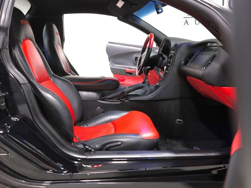 Used 2002 Chevrolet Corvette Z06 w/ Memory Pkg image 49