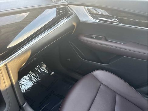 Used 2020 Cadillac XT6 Premium Luxury image 19