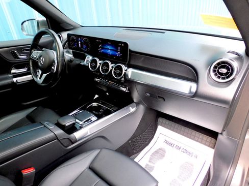 Used 2020 Mercedes-Benz GLB 250 4MATIC image 22