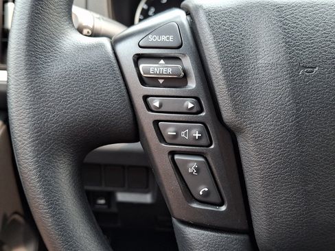 Certified 2025 Nissan Frontier SV AWD/4WD image 22