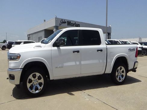 Certified 2025 RAM 1500 Big Horn AWD/4WD image 1