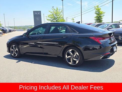 Certified 2022 Hyundai Elantra Limited FWD image 5