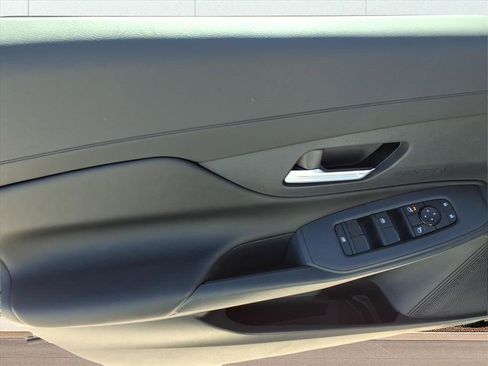 New 2026 Nissan Sentra SV w/ SV Convenience Package FWD image 16