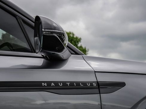 New 2026 Lincoln Nautilus Reserve w/ Jet Appearance Package image 10