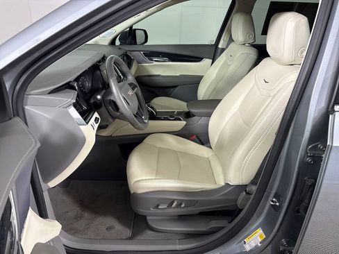 Used 2024 Cadillac XT6 Premium Luxury w/ Technology Package FWD image 22