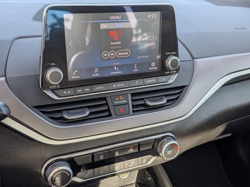 Used 2024 Nissan Altima 2.5 SR image 17