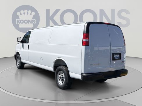 New 2026 GMC Savana 3500 Extended w/ Driver Convenience Package RWD image 4