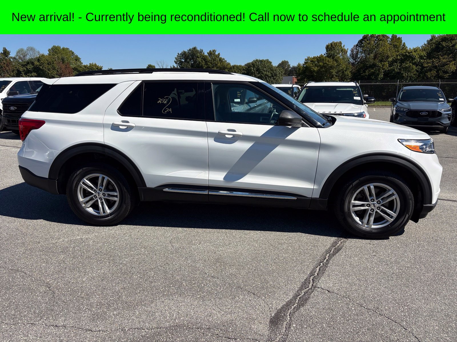 Used 2024 Ford Explorer XLT w/ Equipment Group 202A AWD/4WD image 3