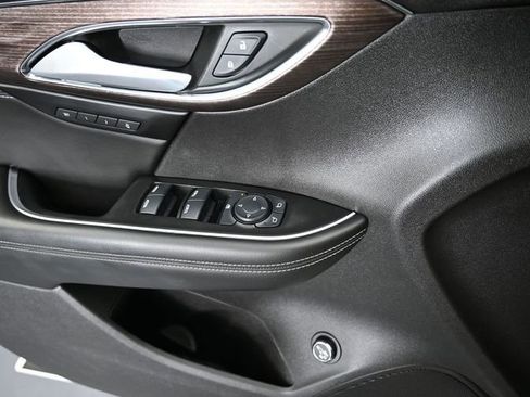 Used 2022 Buick Envision Avenir w/ Technology Package II image 38