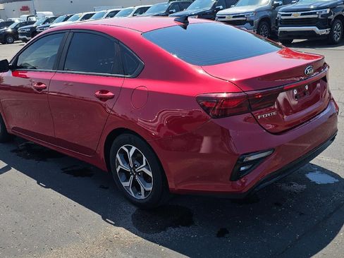 Used 2019 Kia Forte LXS FWD image 5