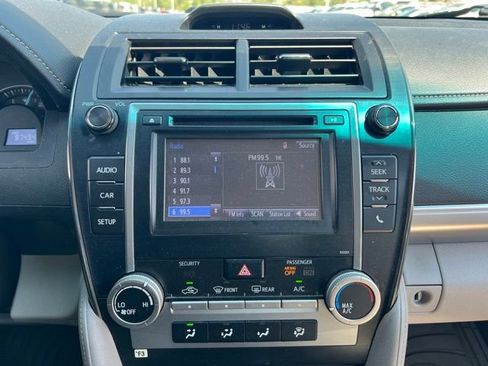 Used 2014 Toyota Camry LE FWD image 15