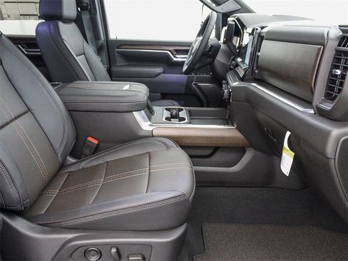 New 2025 Chevrolet Silverado 3500 High Country w/ High Country Premium Package image 20