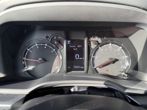 Used 2020 Toyota 4Runner SR5 Premium w/ Moonroof Package AWD/4WD image 22