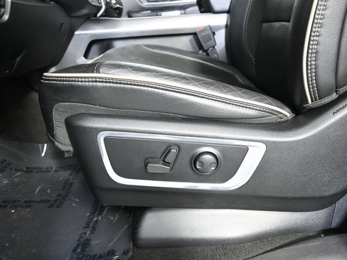 Used 2023 RAM 1500 Laramie AWD/4WD image 22