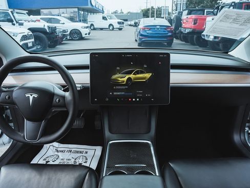 Used 2022 Tesla Model 3 image 21