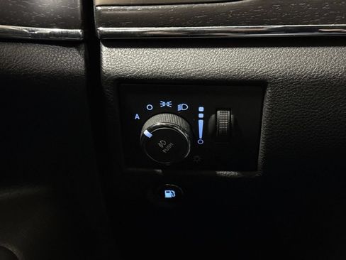 Used 2017 Jeep Grand Cherokee Limited AWD/4WD image 19