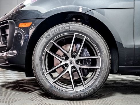 Certified 2026 Porsche Macan AWD/4WD image 14