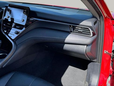 Used 2023 Toyota Camry SE FWD image 17