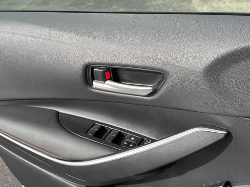 Used 2024 Toyota Corolla SE w/ SE Package image 17