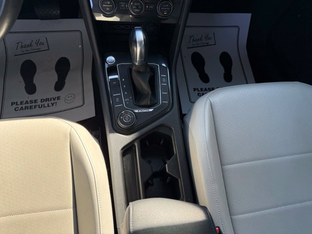Used 2018 Volkswagen Tiguan SE AWD/4WD image 21