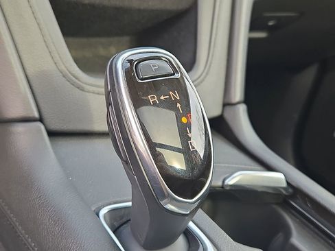 Used 2018 Cadillac XT5 Luxury w/ Driver Awareness Package image 16