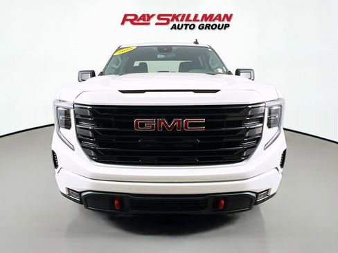 Used 2025 GMC Sierra 1500 Elevation image 2