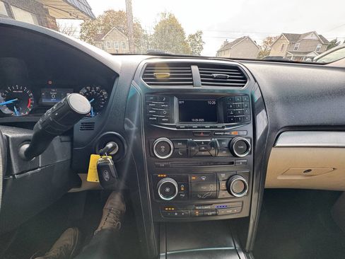 Used 2016 Ford Explorer Base AWD 4dr SUV image 14