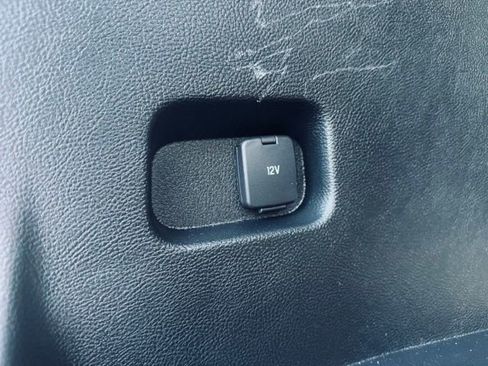 Used 2022 Ford Edge SE w/ Black Appearance Package image 11