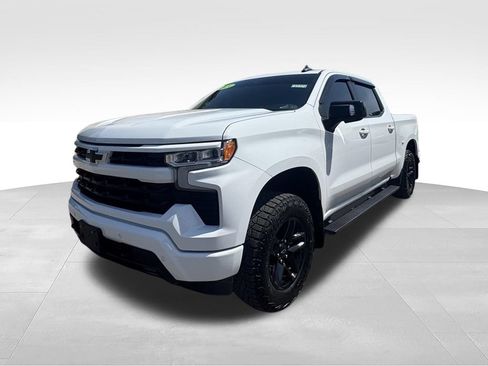 Used 2024 Chevrolet Silverado 1500 RST w/ Convenience Package II AWD/4WD image 2